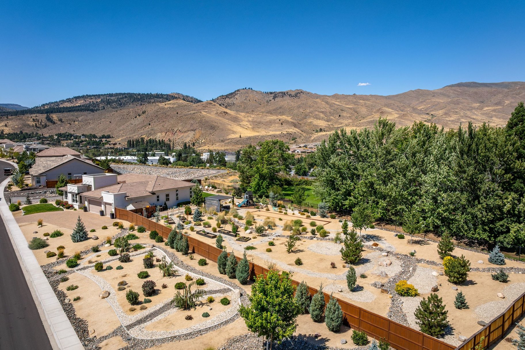  Private Luxury Retreat in Verdi with Custom Designer Finishes & Peavine Views - 物件實景