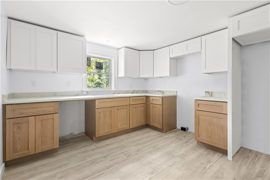 Cranston, Rhode Island, 02921, United States, 6 Bedrooms Bedrooms, ,2 BathroomsBathrooms,Residential,For Sale,2005214