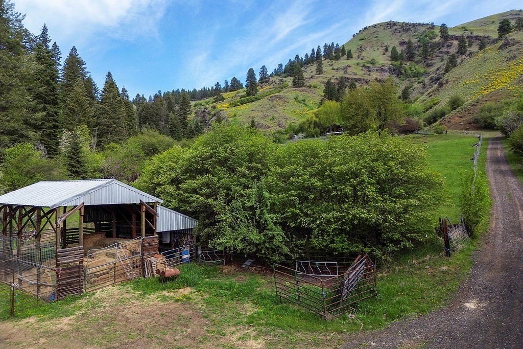 Riggins, Idaho, 83549, United States, 2 Bedrooms Bedrooms, ,1 BathroomBathrooms,Residential,For Sale,1825339