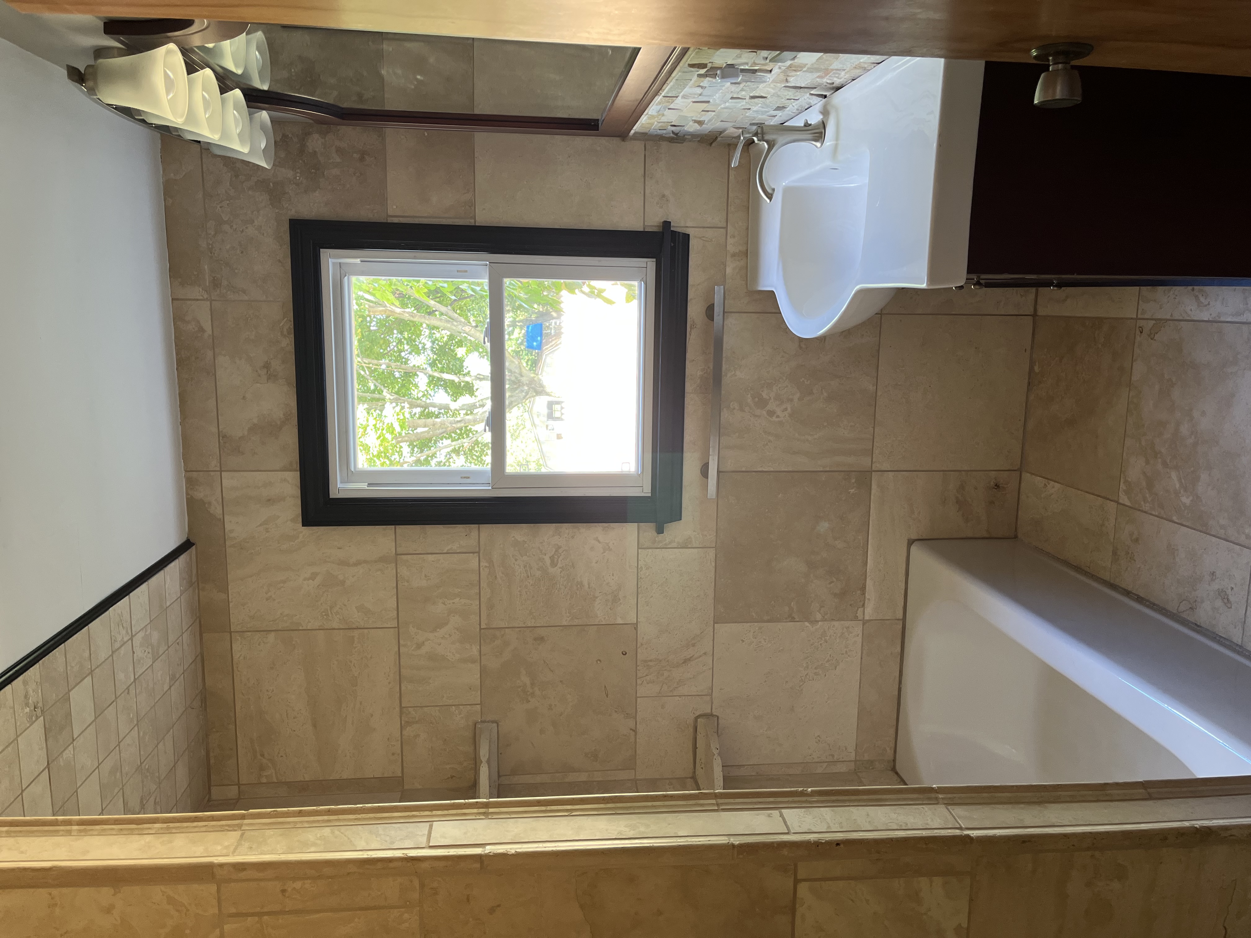 Reading, Pennsylvania, 19606, United States, 4 Bedrooms Bedrooms, ,3 BathroomsBathrooms,Residential,For Sale,1979384