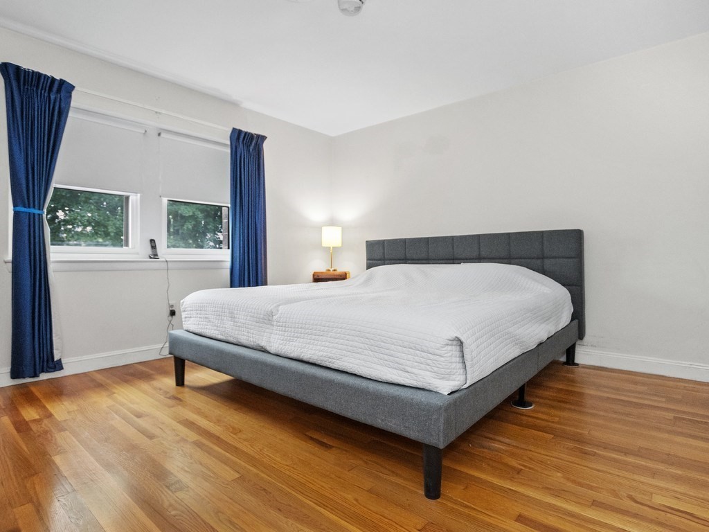 Waltham, Massachusetts, 02452, United States, 2 Bedrooms Bedrooms, ,2 BathroomsBathrooms,Residential,For Sale,1902655
