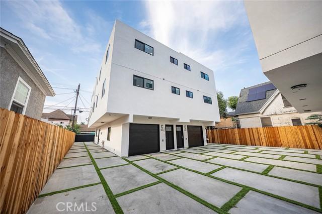 Los Angeles, California, 90011, United States, ,Residential,For Sale,1987008