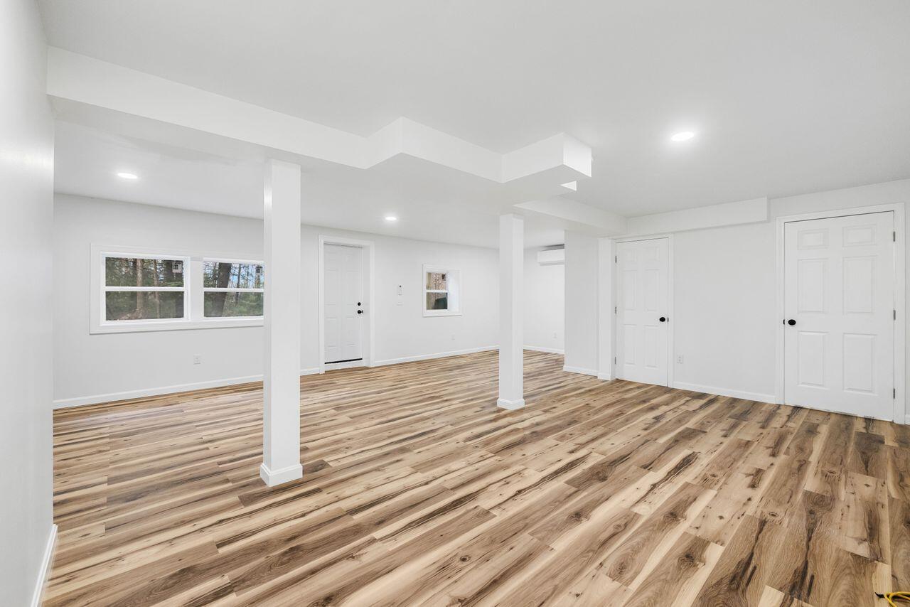 Casco, Maine, 04015, United States, 3 Bedrooms Bedrooms, ,5 BathroomsBathrooms,Residential,For Sale,2001972