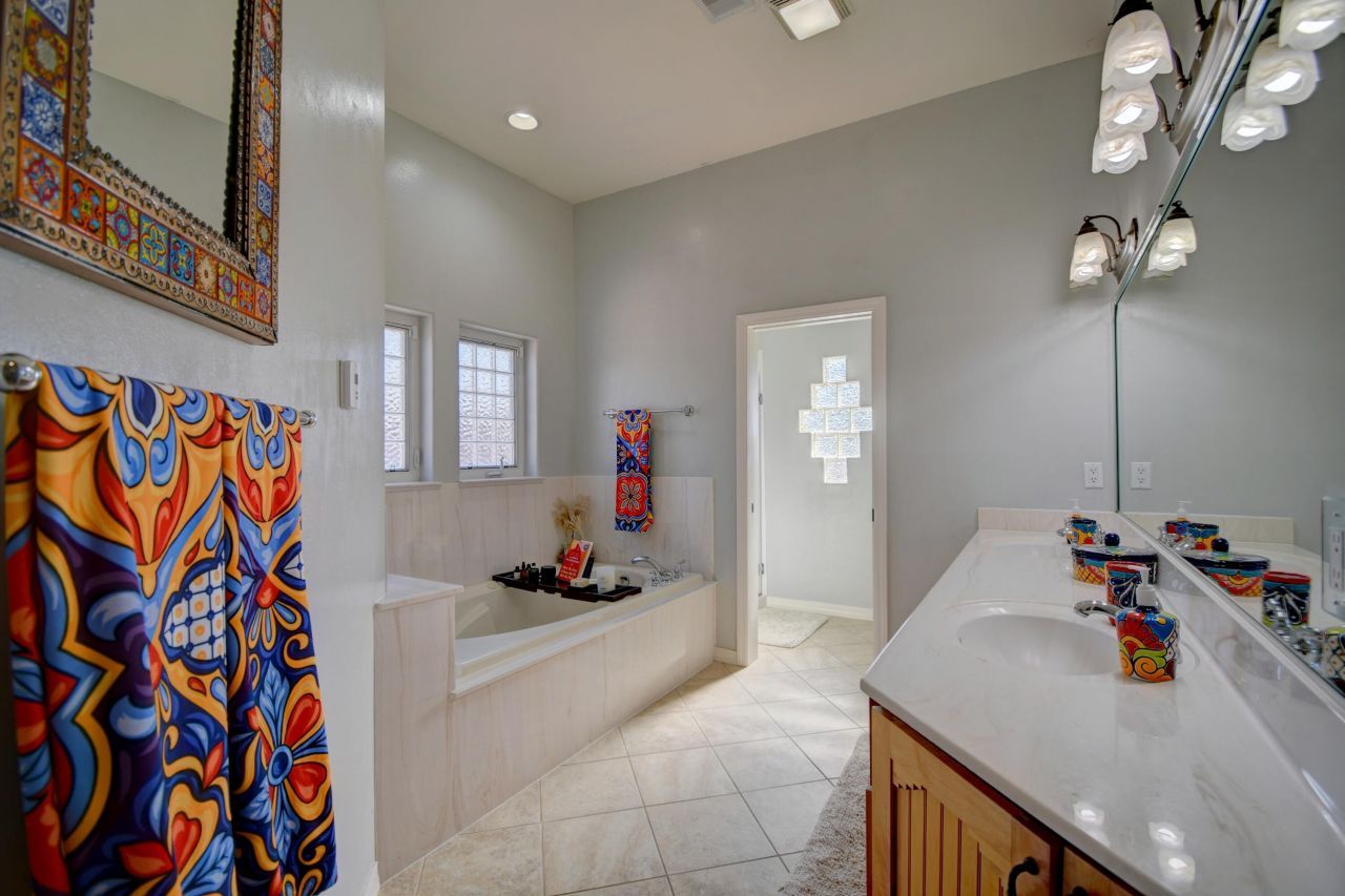 Rio Rancho, New Mexico, 87144, United States, 3 Bedrooms Bedrooms, ,2 BathroomsBathrooms,Residential,For Sale,1993509