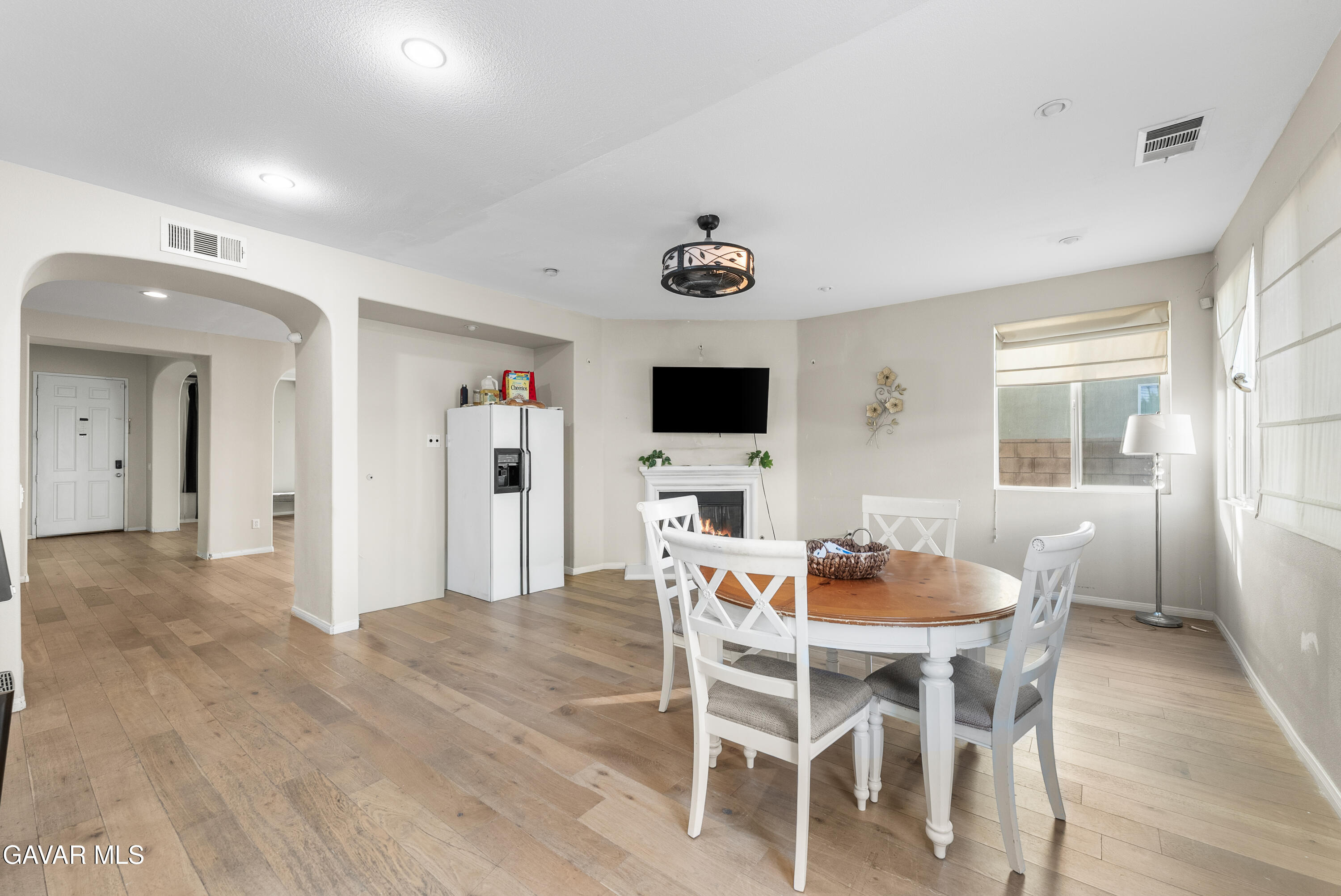 Lancaster, California, 93536, United States, 5 Bedrooms Bedrooms, ,3 BathroomsBathrooms,Residential,For Sale,1996467