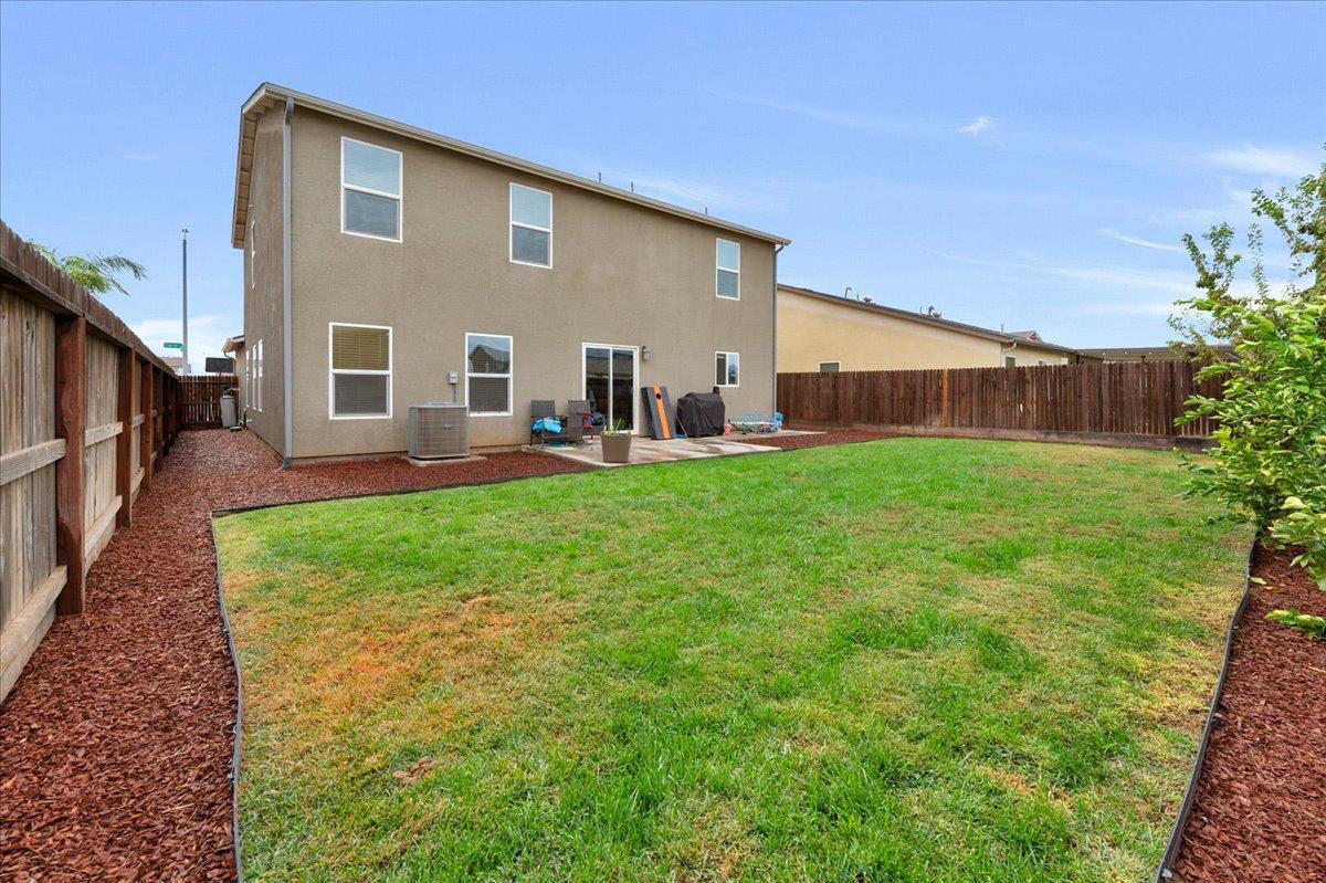 Fresno, California, 93722, United States, 5 Bedrooms Bedrooms, ,3 BathroomsBathrooms,Residential,For Sale,1982186