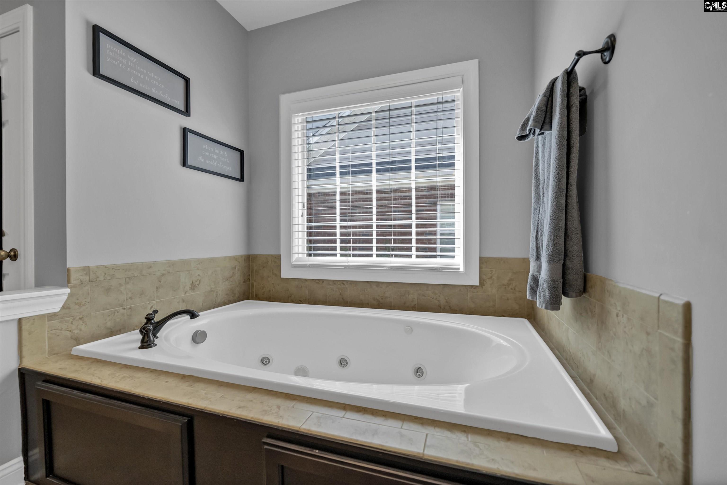 Lexington, South Carolina, 29072, United States, 5 Bedrooms Bedrooms, ,4 BathroomsBathrooms,Residential,For Sale,1906241