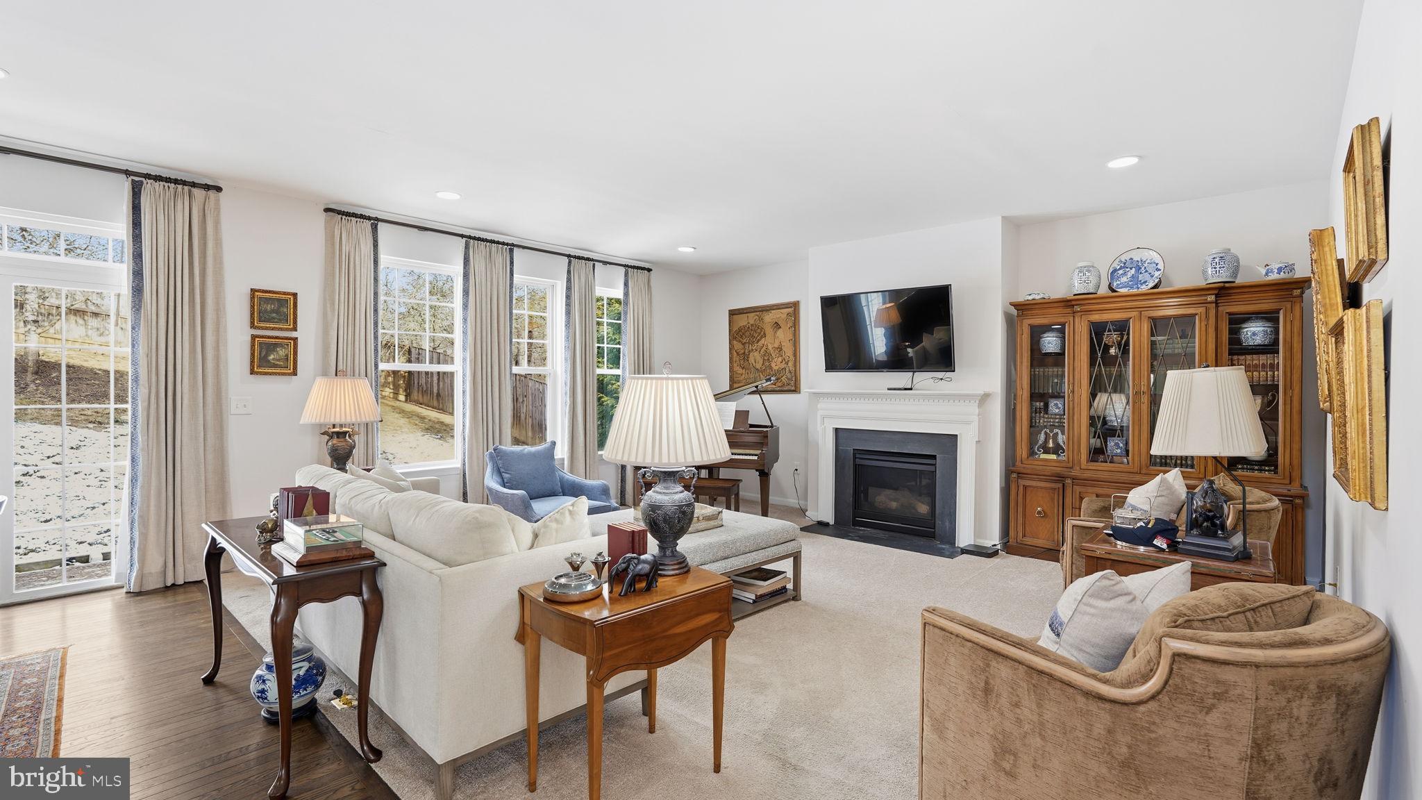 Woodbridge, Virginia, 22192, United States, 4 Bedrooms Bedrooms, ,4 BathroomsBathrooms,Residential,For Sale,2005725