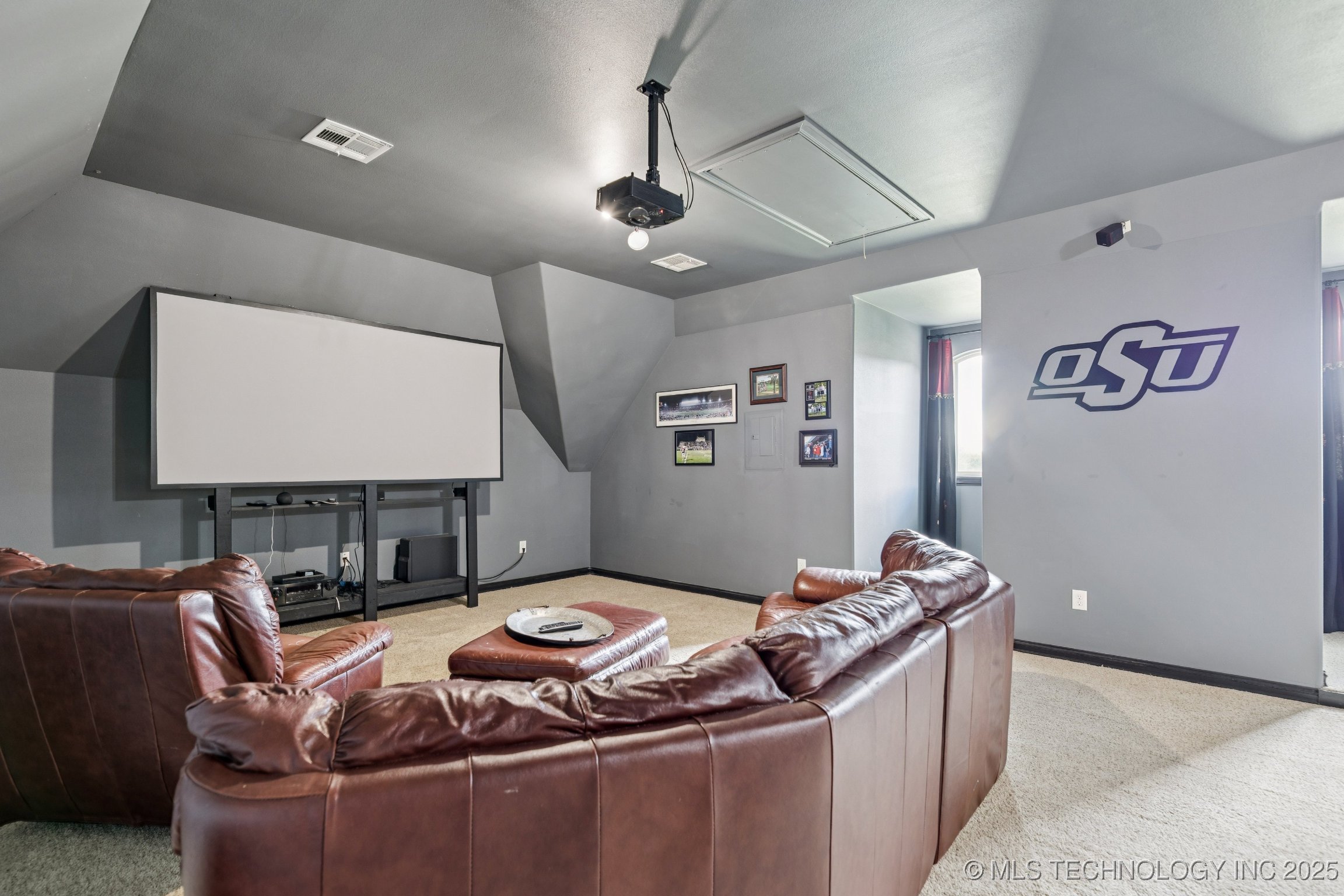 Sapulpa, Oklahoma, 74066, United States, 4 Bedrooms Bedrooms, ,4 BathroomsBathrooms,Residential,For Sale,1940003