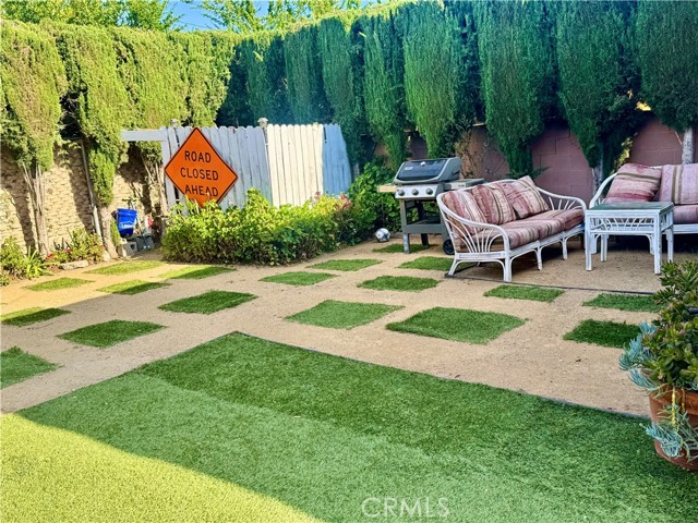 Compton, California, 90222, United States, 4 Bedrooms Bedrooms, ,2 BathroomsBathrooms,Residential,For Sale,1987435