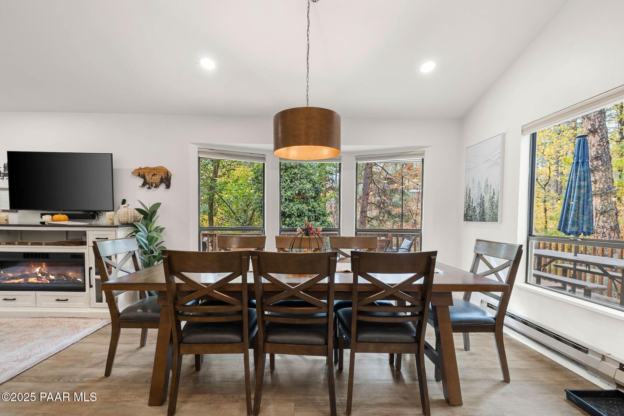 Prescott, Arizona, 86303, United States, 4 Bedrooms Bedrooms, ,3 BathroomsBathrooms,Residential,For Sale,1992968