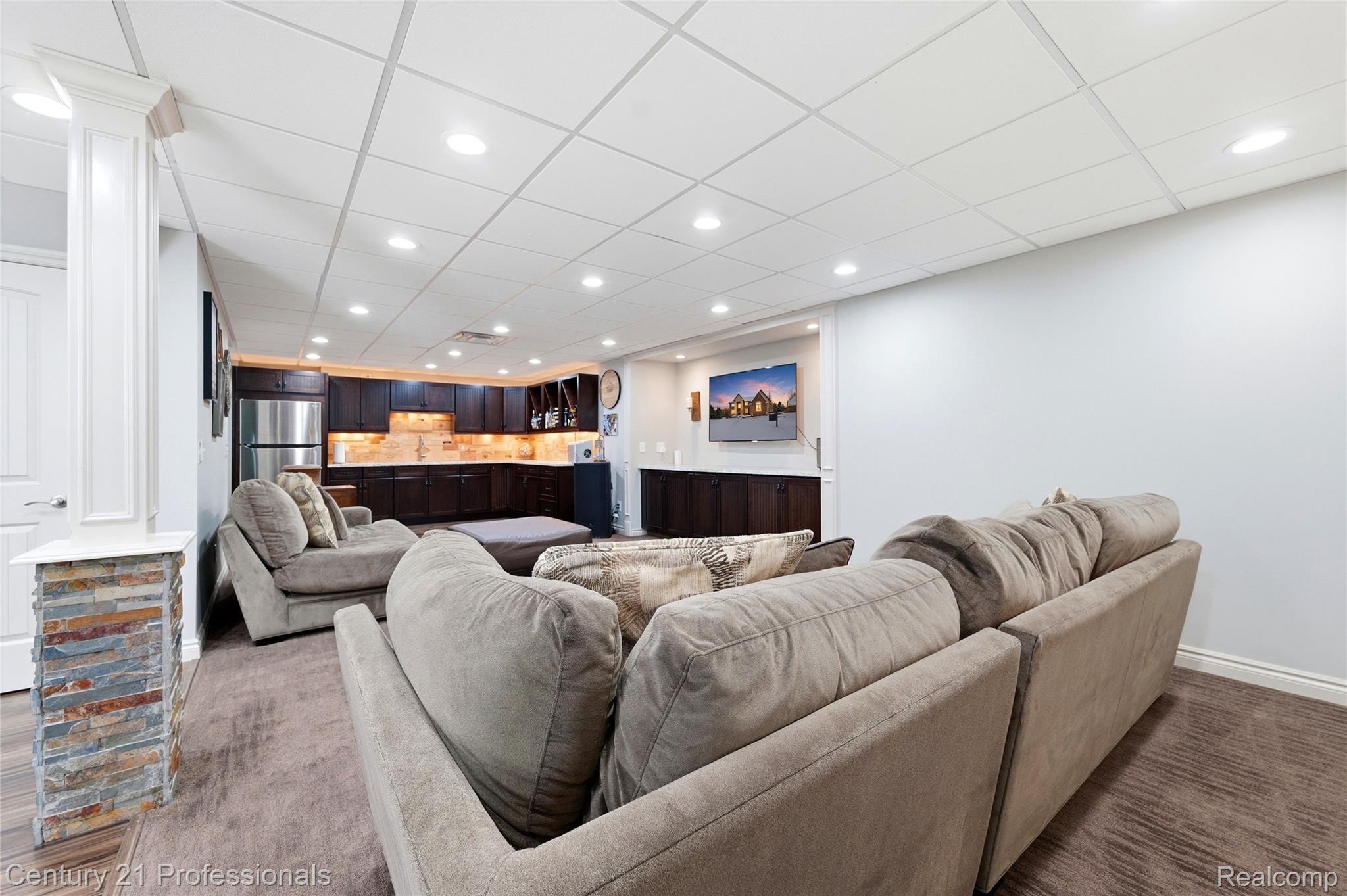 Washington, Michigan, 48094, United States, 4 Bedrooms Bedrooms, ,4 BathroomsBathrooms,Residential,For Sale,2013581