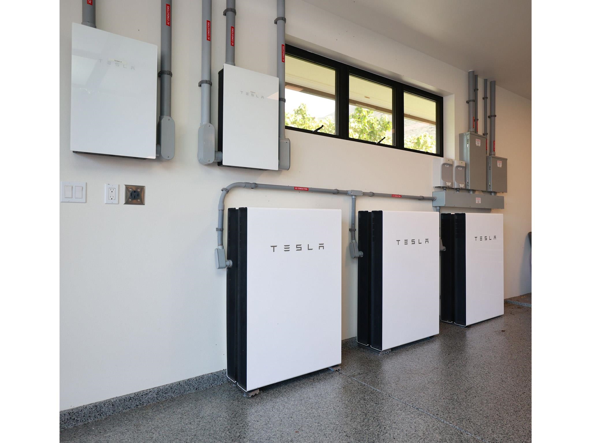 Lahaina, Hawaii, 96761, United States, 5 Bedrooms Bedrooms, ,6 BathroomsBathrooms,Residential,For Sale,1991051