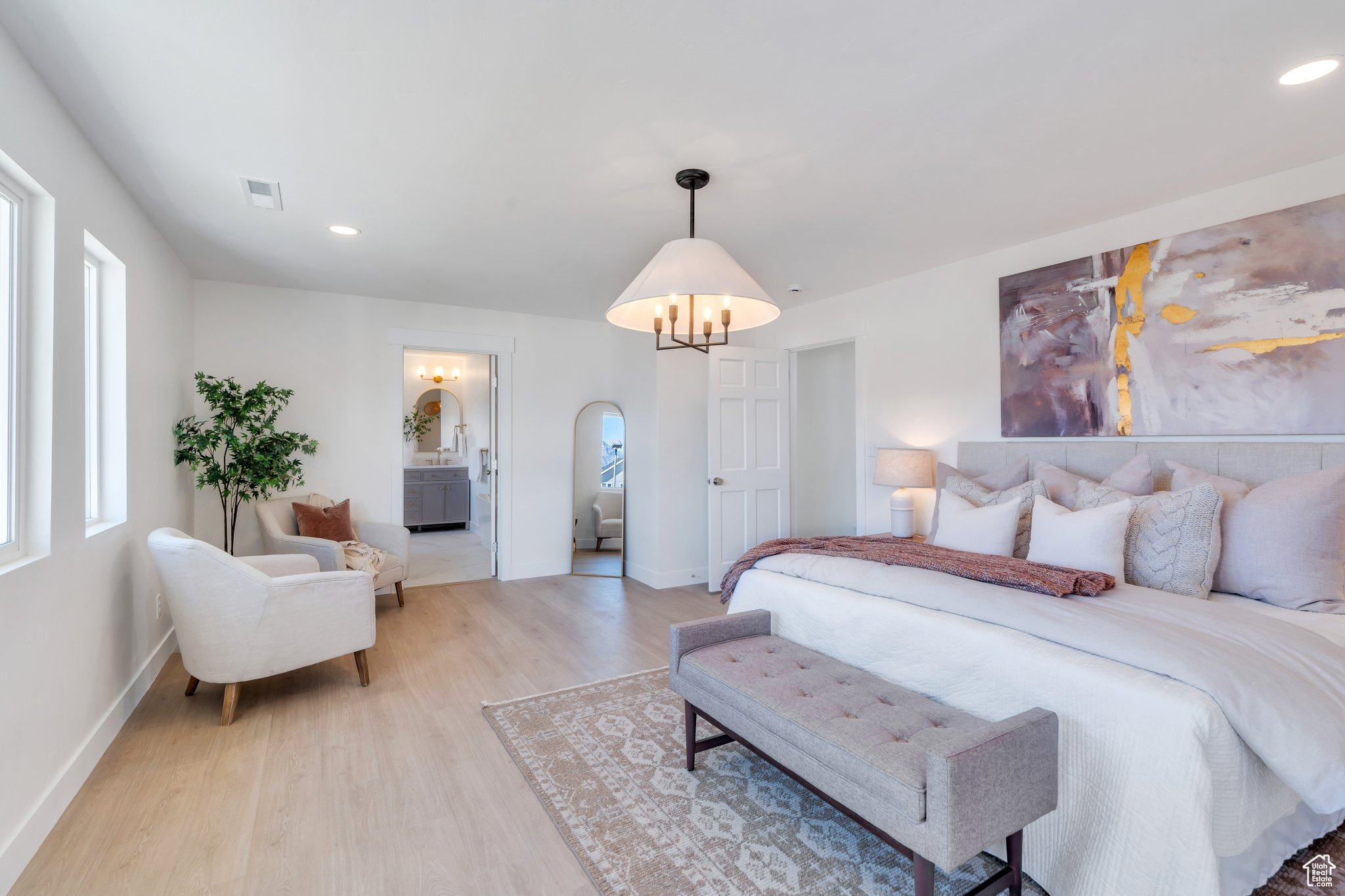 Orem, Utah, 84058, United States, 6 Bedrooms Bedrooms, ,6 BathroomsBathrooms,Residential,For Sale,1829132