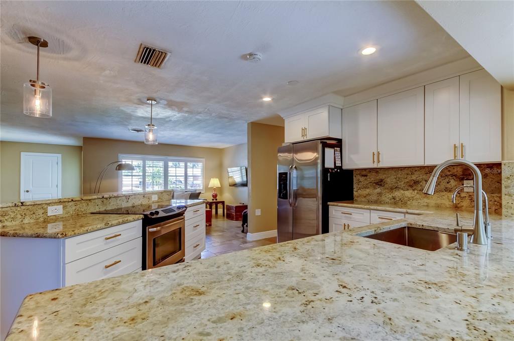 St Petersburg, Florida, 33703, United States, 3 Bedrooms Bedrooms, ,2 BathroomsBathrooms,Residential,For Sale,1821049