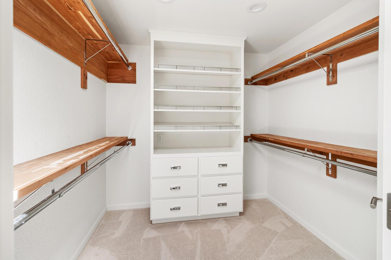 Carmichael, California, 95608, United States, 4 Bedrooms Bedrooms, ,3 BathroomsBathrooms,Residential,For Sale,1986318