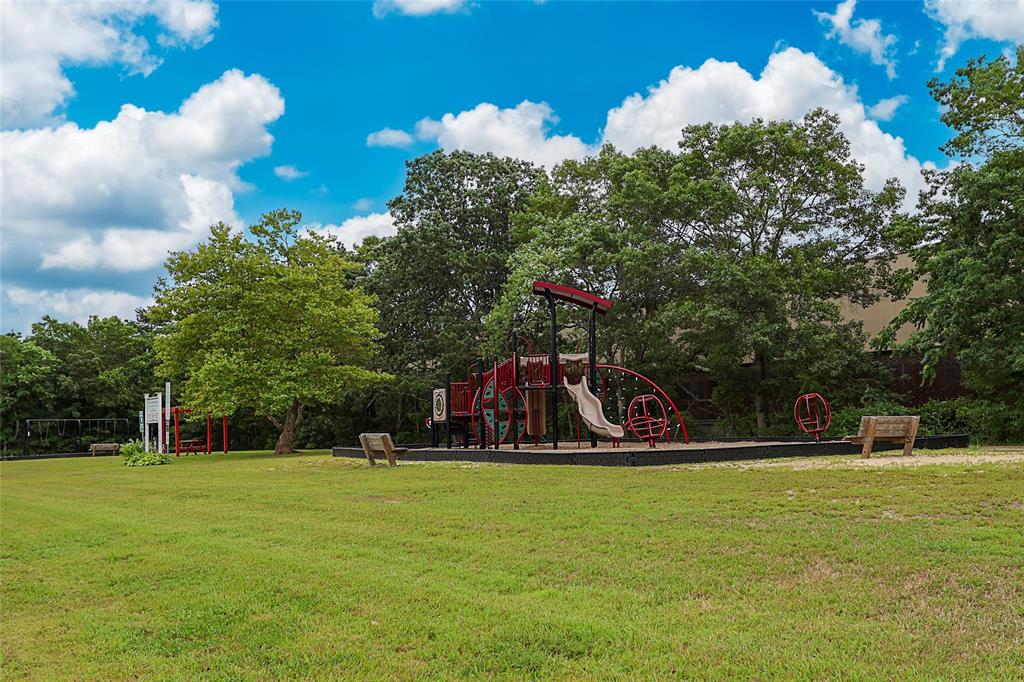 Holbrook, New York, 11741, United States, 4 Bedrooms Bedrooms, ,2 BathroomsBathrooms,Residential,For Sale,1973717