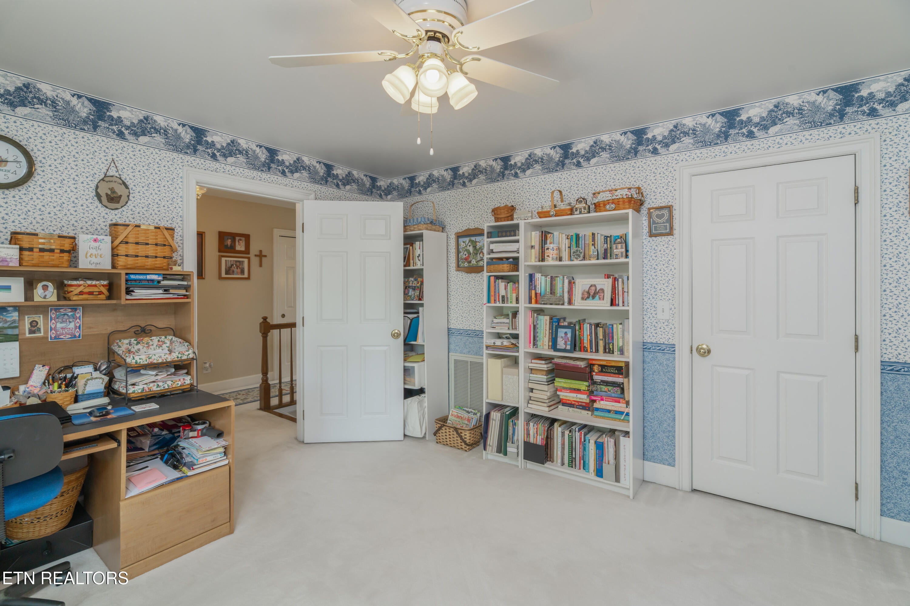 Kingston, Tennessee, 37763, United States, 3 Bedrooms Bedrooms, ,3 BathroomsBathrooms,Residential,For Sale,1762523