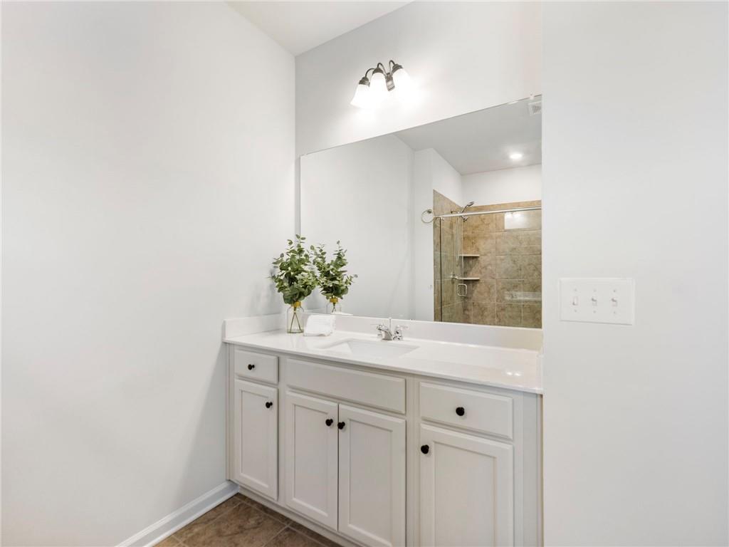 Cumming, Georgia, 30028, United States, 5 Bedrooms Bedrooms, ,4 BathroomsBathrooms,Residential,For Sale,2010449