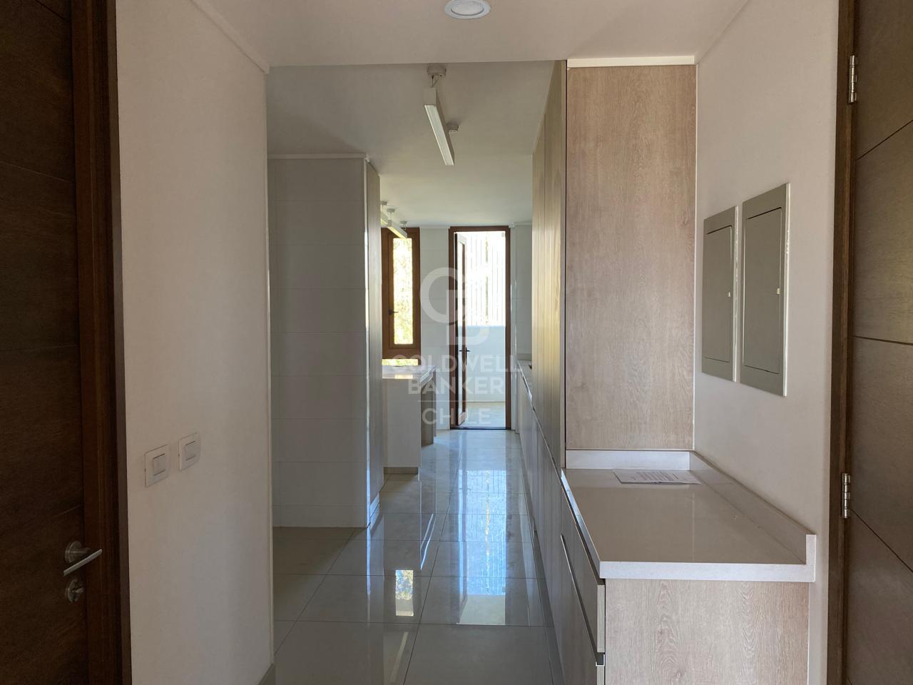 Las Condes, Chile, 4 Bedrooms Bedrooms, ,5 BathroomsBathrooms,Residential,For Sale,1856785