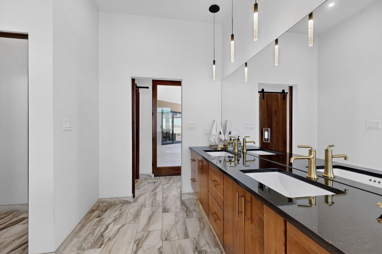 Placitas, New Mexico, 87043, United States, 3 Bedrooms Bedrooms, ,4 BathroomsBathrooms,Residential,For Sale,1903548