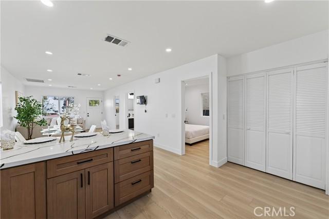 Los Angeles, California, 90044, United States, ,Residential,For Sale,1997733