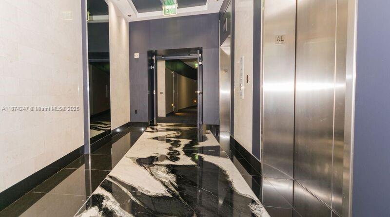 Miami, Florida, 33131, United States, 2 Bedrooms Bedrooms, ,3 BathroomsBathrooms,Residential,For Sale,1942203