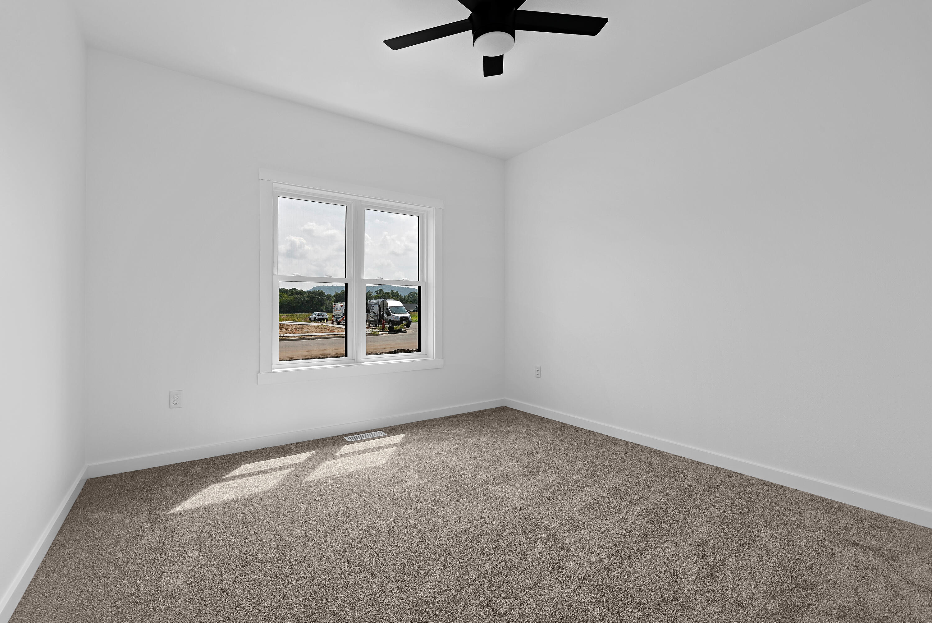Holmen, Wisconsin, 54636, United States, 3 Bedrooms Bedrooms, ,2 BathroomsBathrooms,Residential,For Sale,1779685