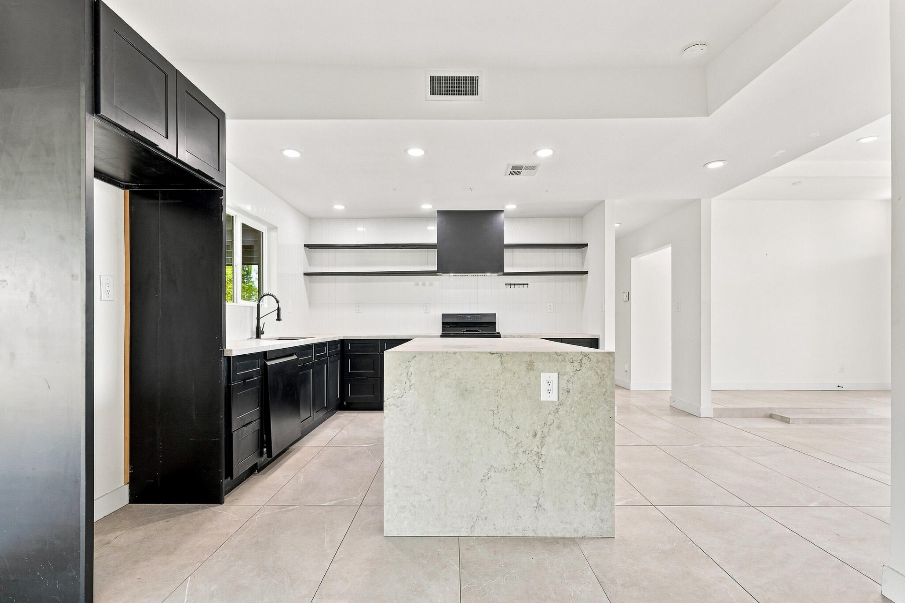  1637 N Sunset Drive¦Tempe, AZ - 物件實景