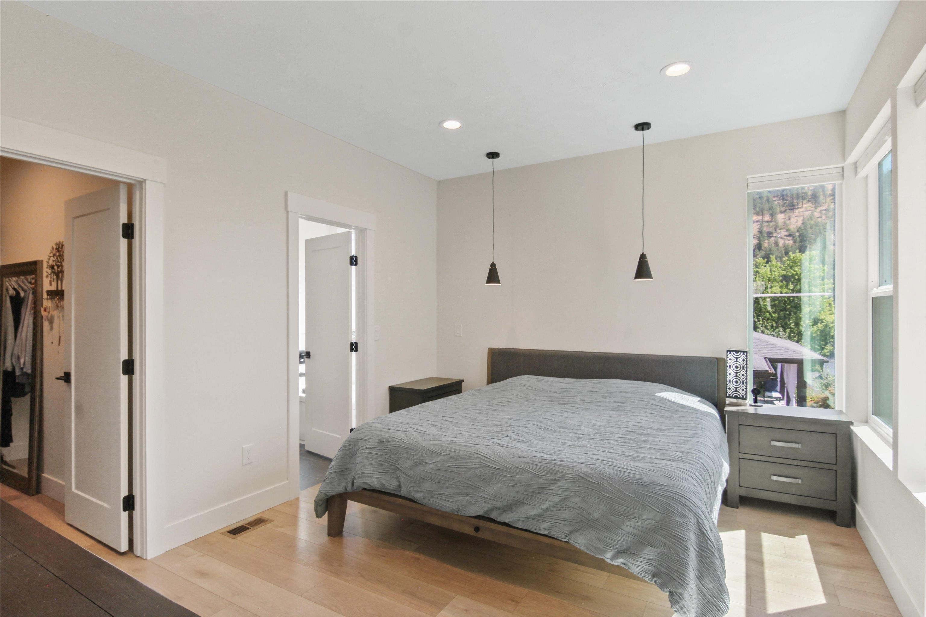 Spokane, Washington, 99224, United States, 5 Bedrooms Bedrooms, ,3 BathroomsBathrooms,Residential,For Sale,1910517