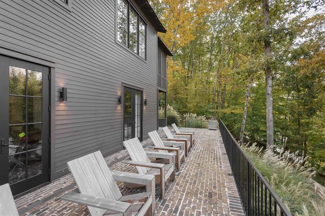 Florence, Alabama, 35630, United States, 4 Bedrooms Bedrooms, ,4 BathroomsBathrooms,Residential,For Sale,1988218