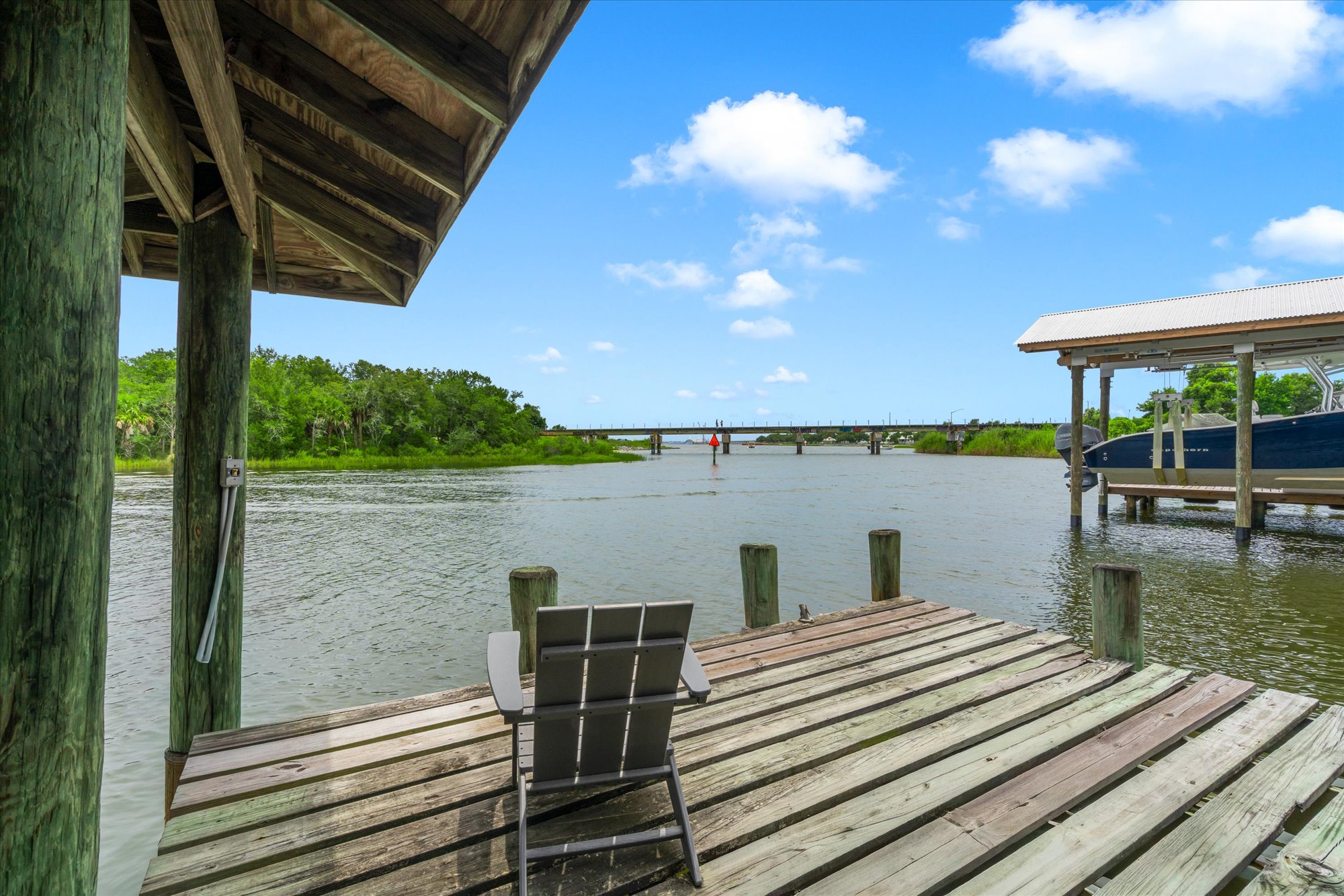  French Architecture on Bayou Texar - 物件實景