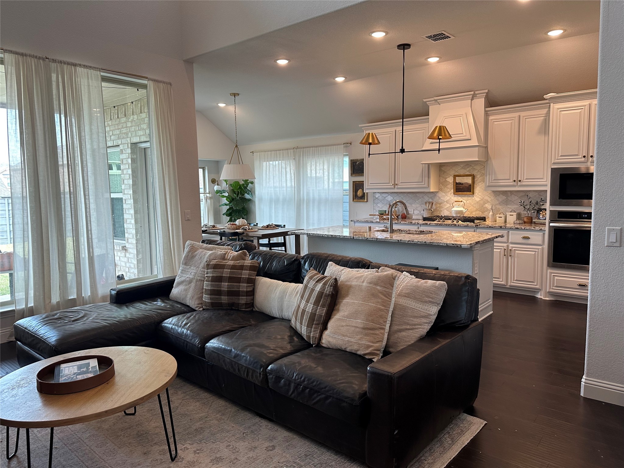 Little Elm, Texas, 76227, United States, 5 Bedrooms Bedrooms, ,4 BathroomsBathrooms,Residential,For Sale,1971561