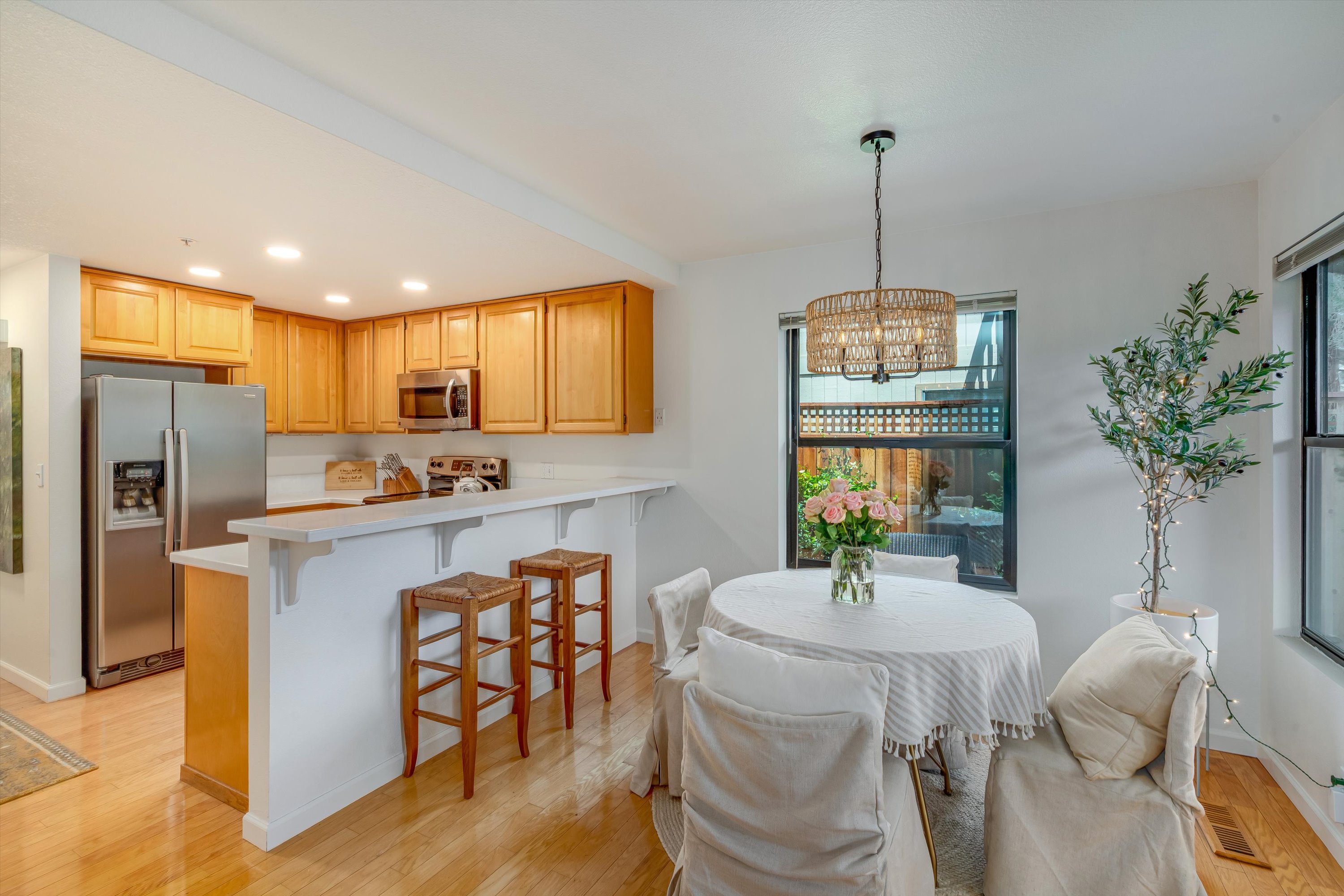  3204 Villa Lane - 物件實景