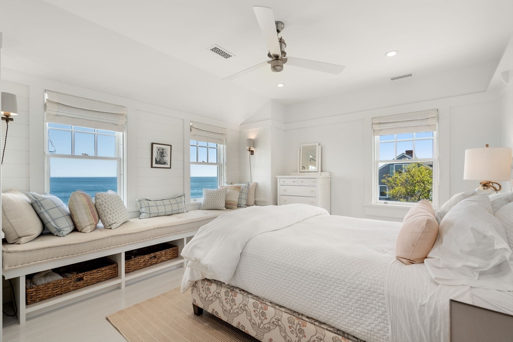 Oak Bluffs, Massachusetts, 02557, United States, 8 Bedrooms Bedrooms, ,9 BathroomsBathrooms,Residential,For Sale,1848541