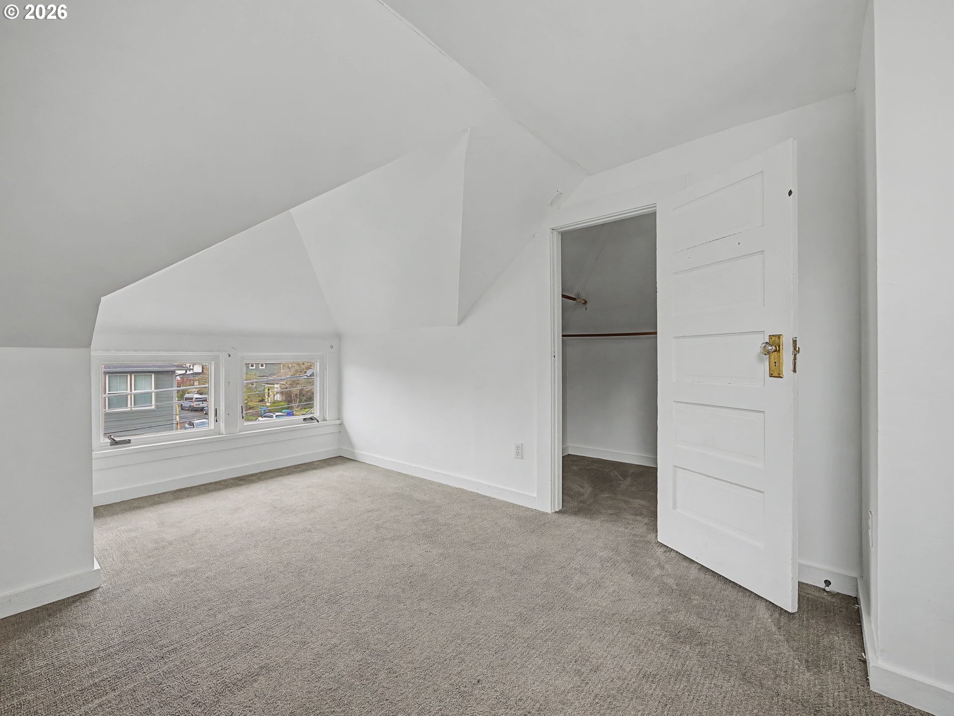 Portland, Oregon, 97212, United States, 5 Bedrooms Bedrooms, ,3 BathroomsBathrooms,Residential,For Sale,2043589