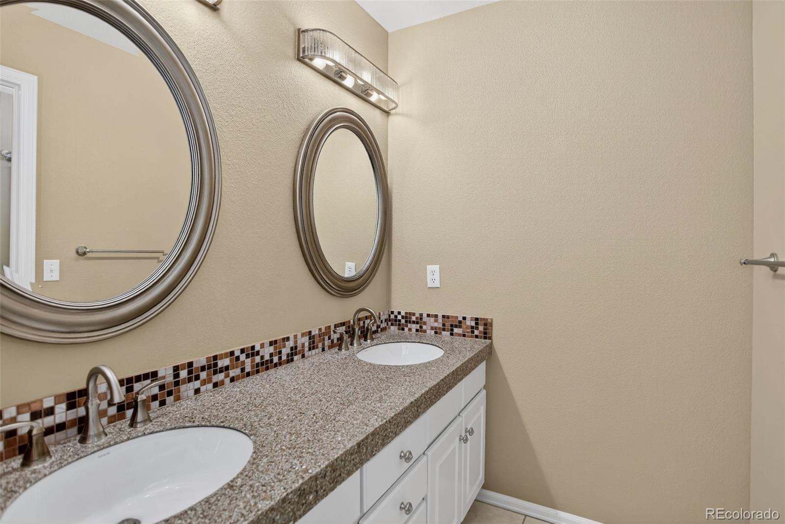 Highlands Ranch, Colorado, 80129, United States, 3 Bedrooms Bedrooms, ,3 BathroomsBathrooms,Residential,For Sale,1938652