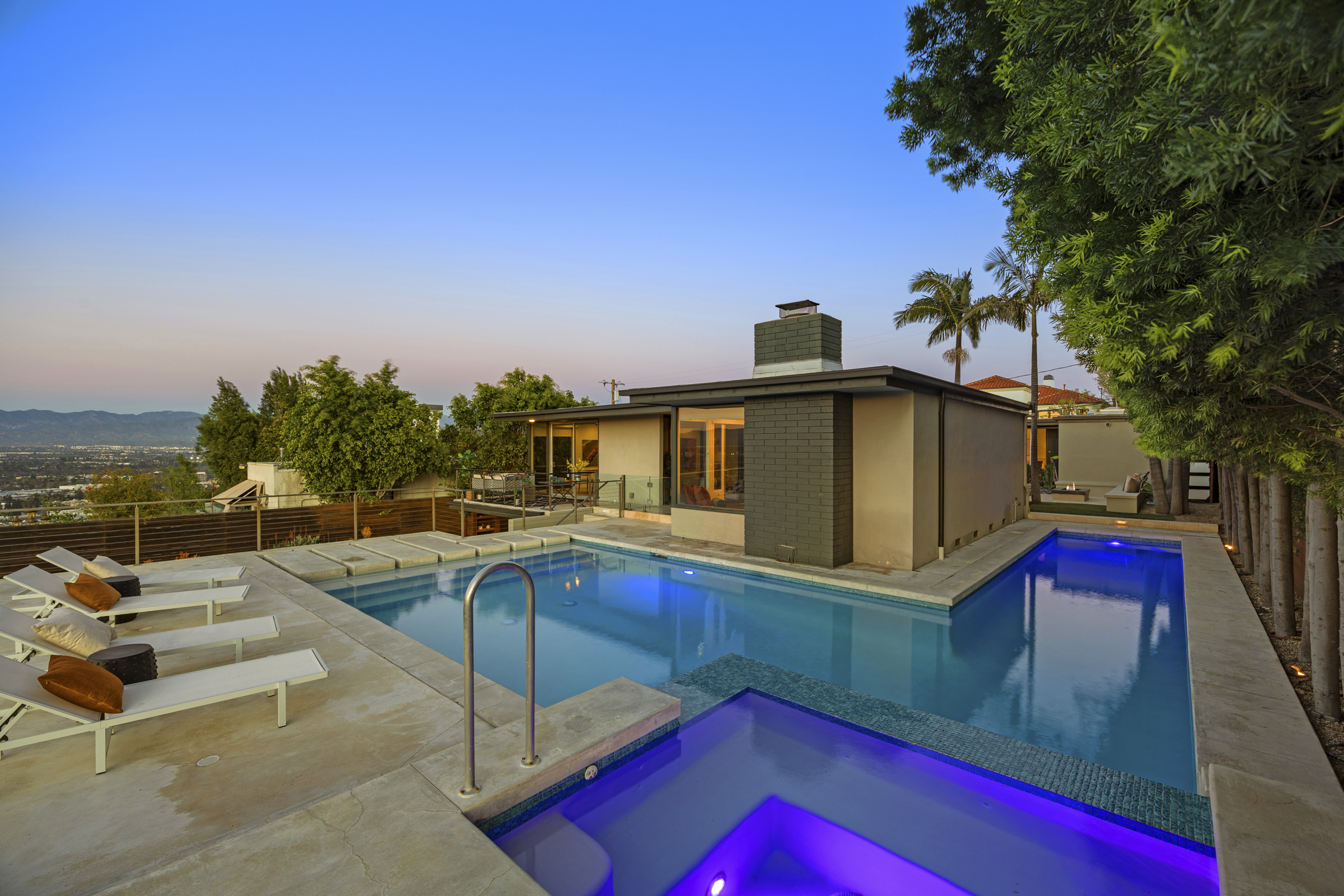  3851 Beverly Ridge Dr - 物件實景