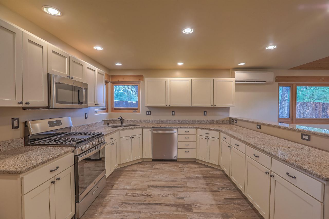 Corrales, New Mexico, 87048, United States, 2 Bedrooms Bedrooms, ,3 BathroomsBathrooms,Residential,For Sale,1838092