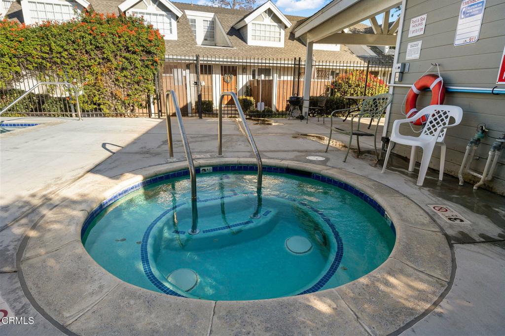 Ventura, California, 93004, United States, 2 Bedrooms Bedrooms, ,2 BathroomsBathrooms,Residential,For Sale,1934280