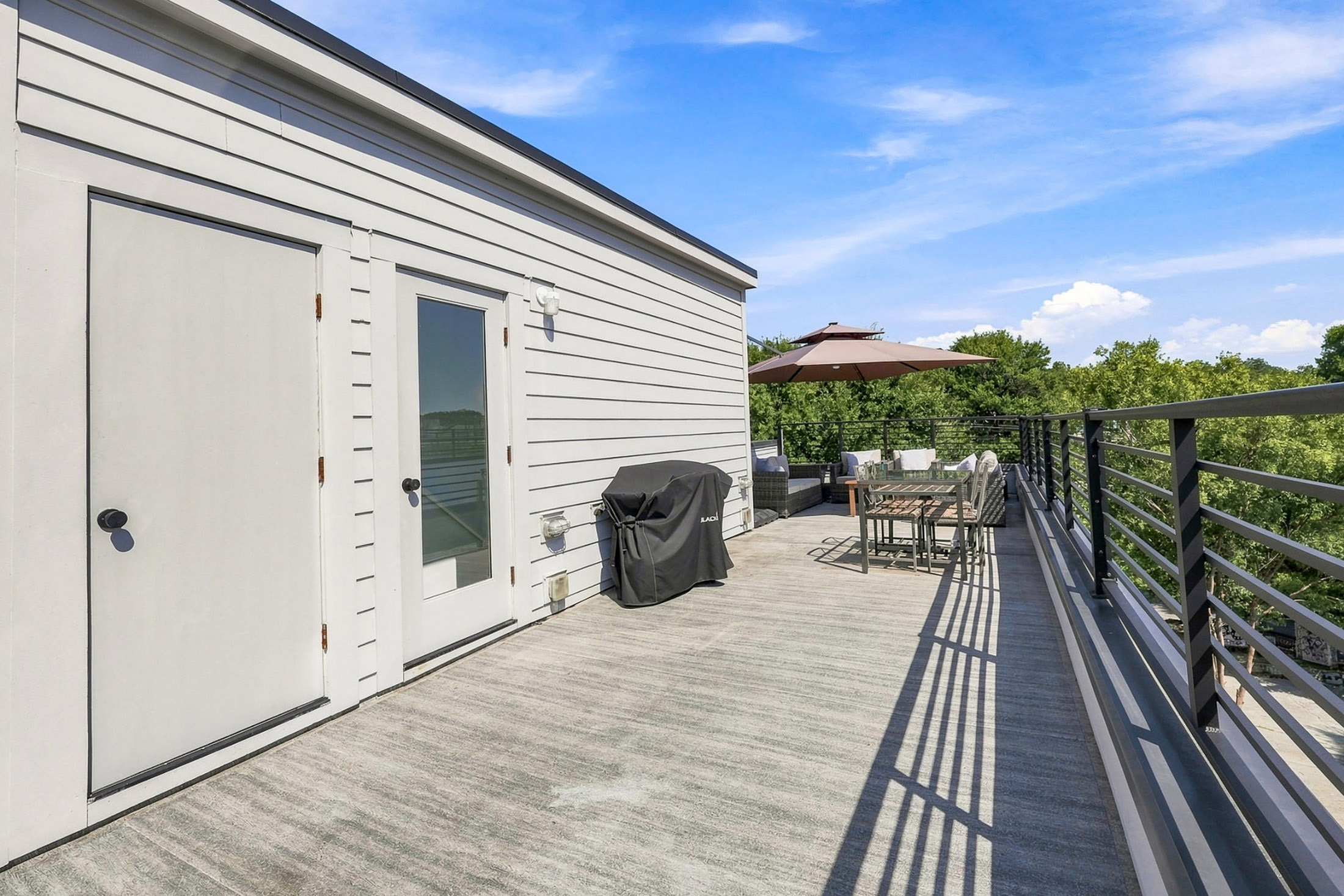  Modern End Unit Townhome with Expansive Rooftop Terrace - 物件實景