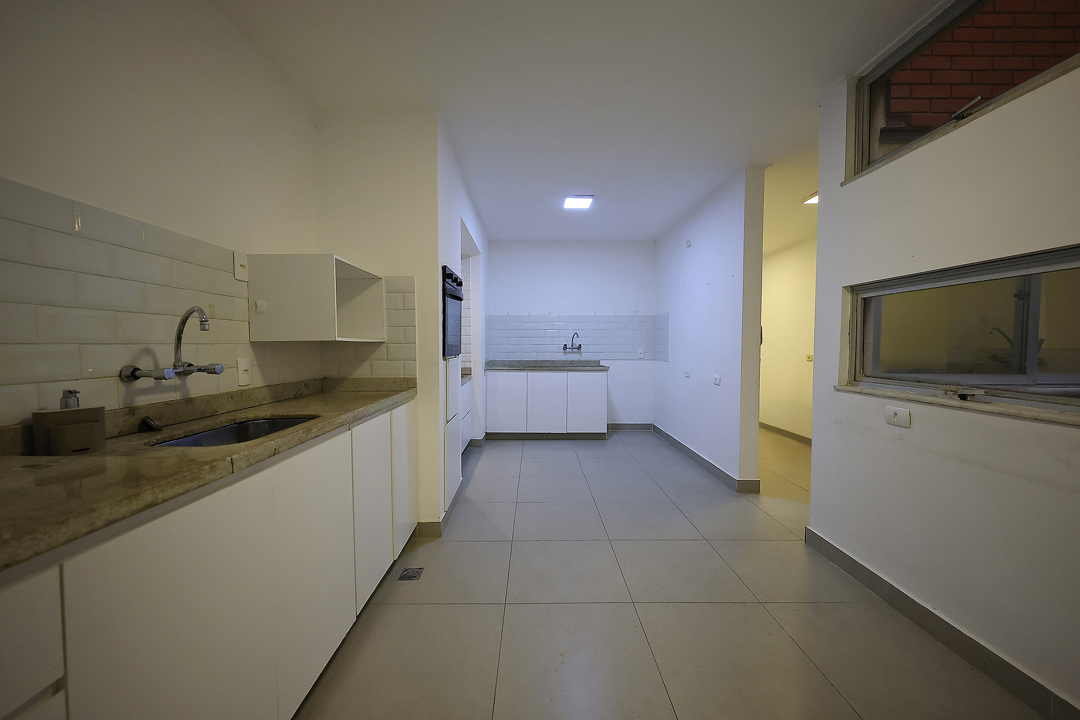  Apartment with direct ocean views in a building with amenities - 物件實景