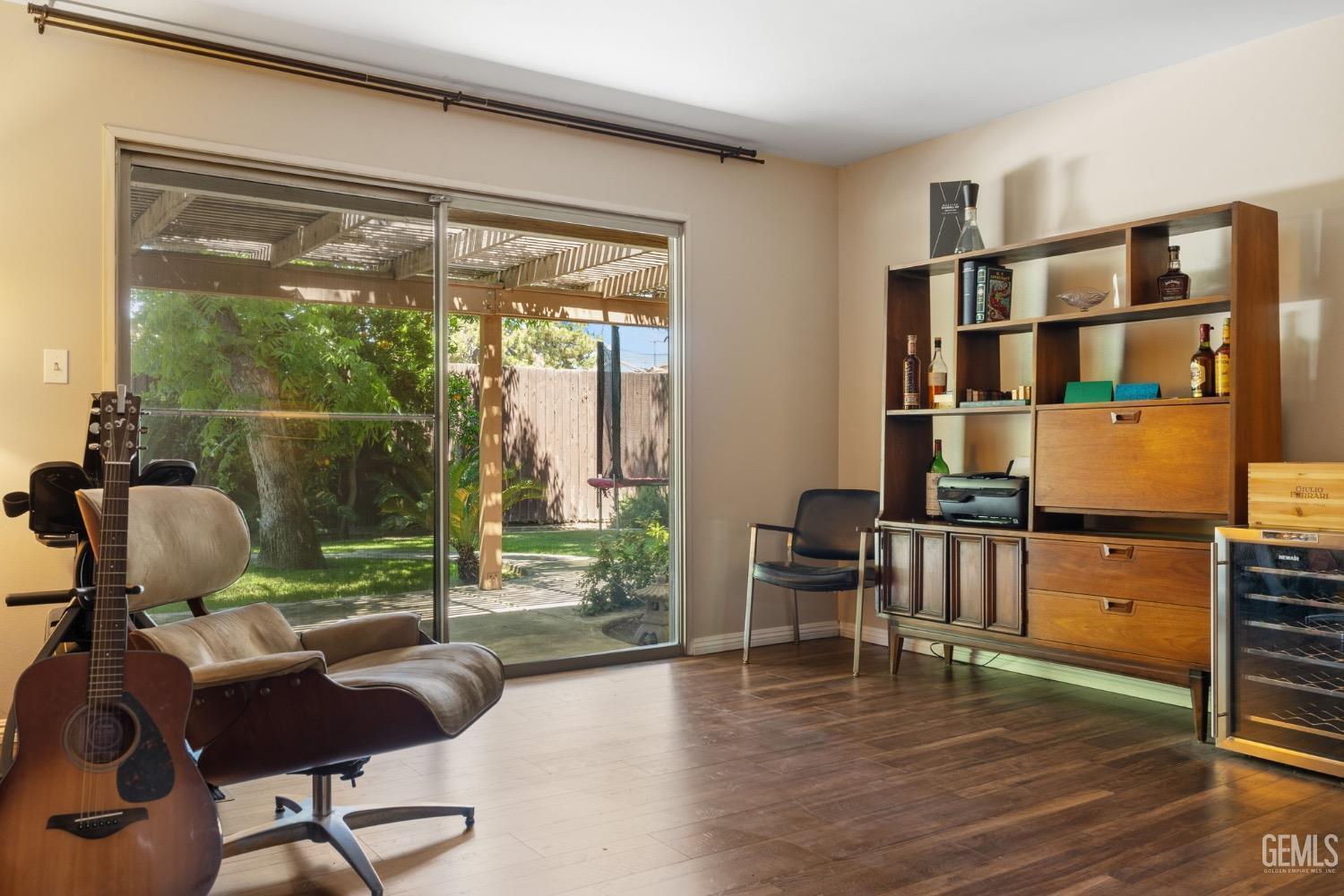 Bakersfield, California, 93301, United States, 3 Bedrooms Bedrooms, ,3 BathroomsBathrooms,Residential,For Sale,1998279