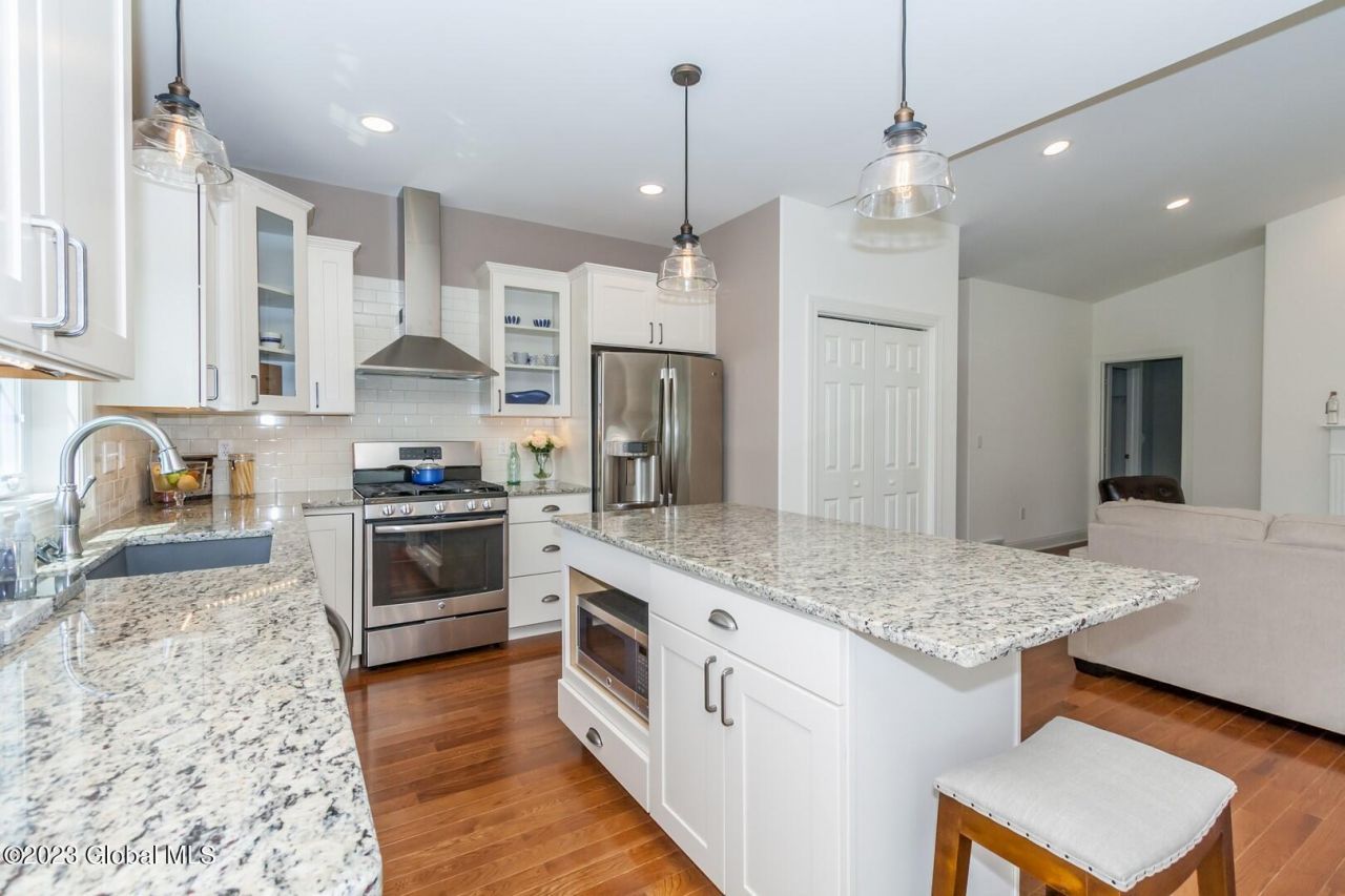 Saratoga Springs, New York, 12866, United States, 3 Bedrooms Bedrooms, ,3 BathroomsBathrooms,Residential,For Sale,1986306