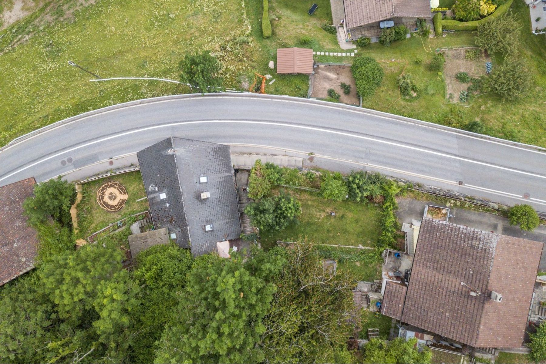  Rental chalet with 3 apartments - 5.6% gross yield - 物件實景