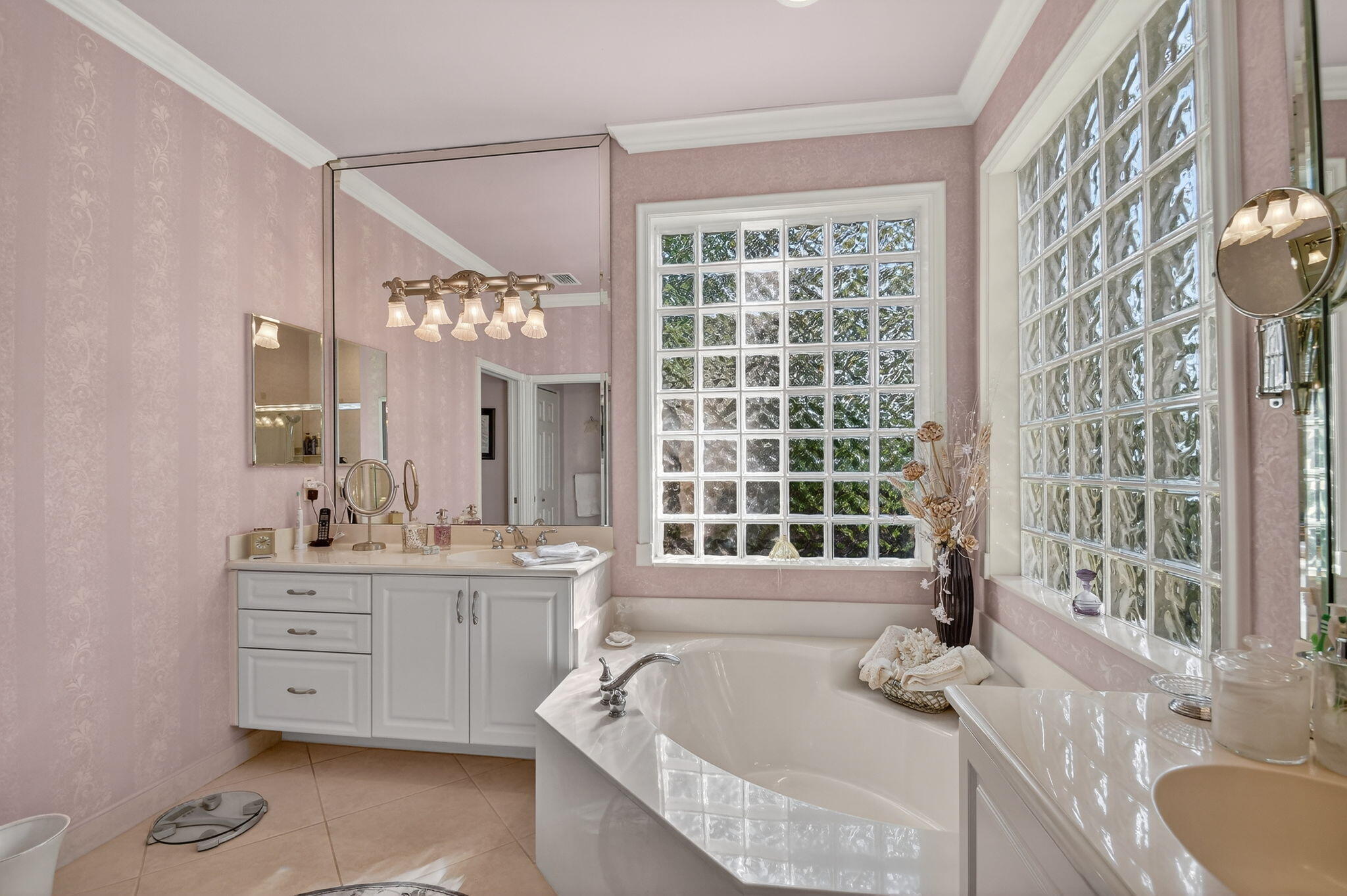 Lake Worth, Florida, 33467, United States, 3 Bedrooms Bedrooms, ,3 BathroomsBathrooms,Residential,For Sale,2000817