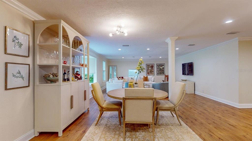 St Petersburg, Florida, 33713, United States, 3 Bedrooms Bedrooms, ,2 BathroomsBathrooms,Residential,For Sale,1985545