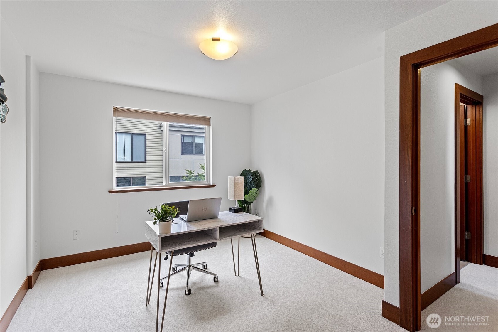 Seattle, Washington, 98109, United States, 3 Bedrooms Bedrooms, ,4 BathroomsBathrooms,Residential,For Sale,1976835