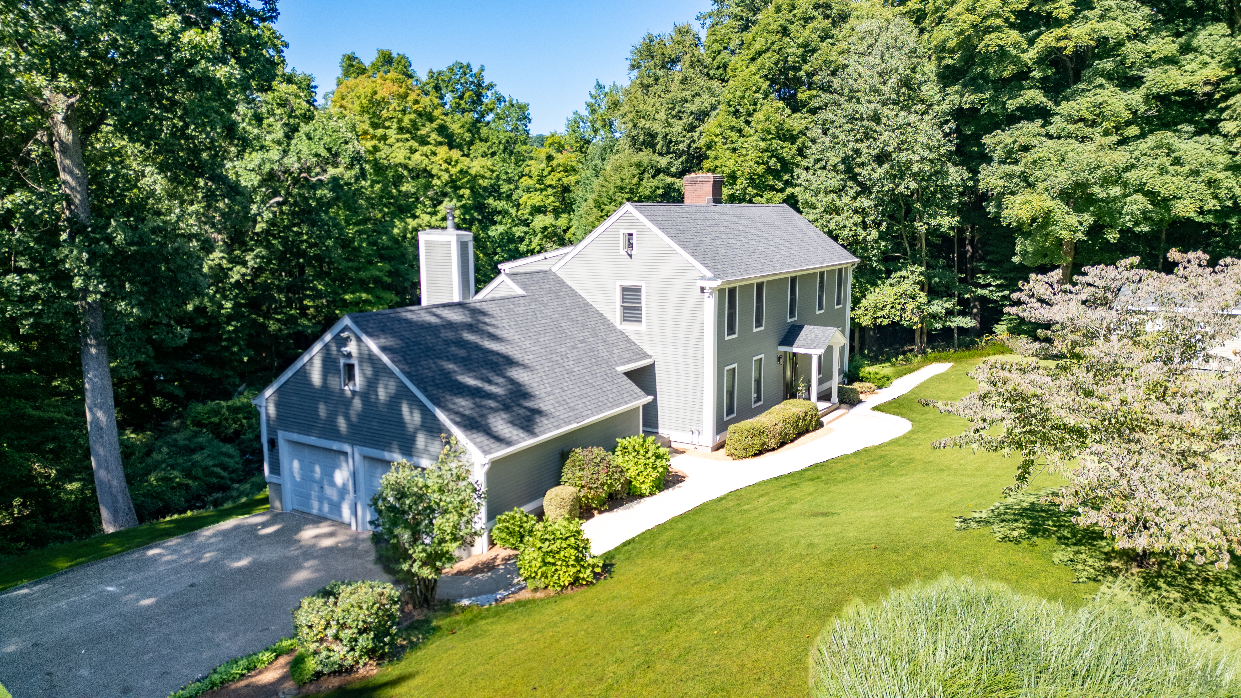  Modern Luxury Meets Serene Woodland Living - 物件實景