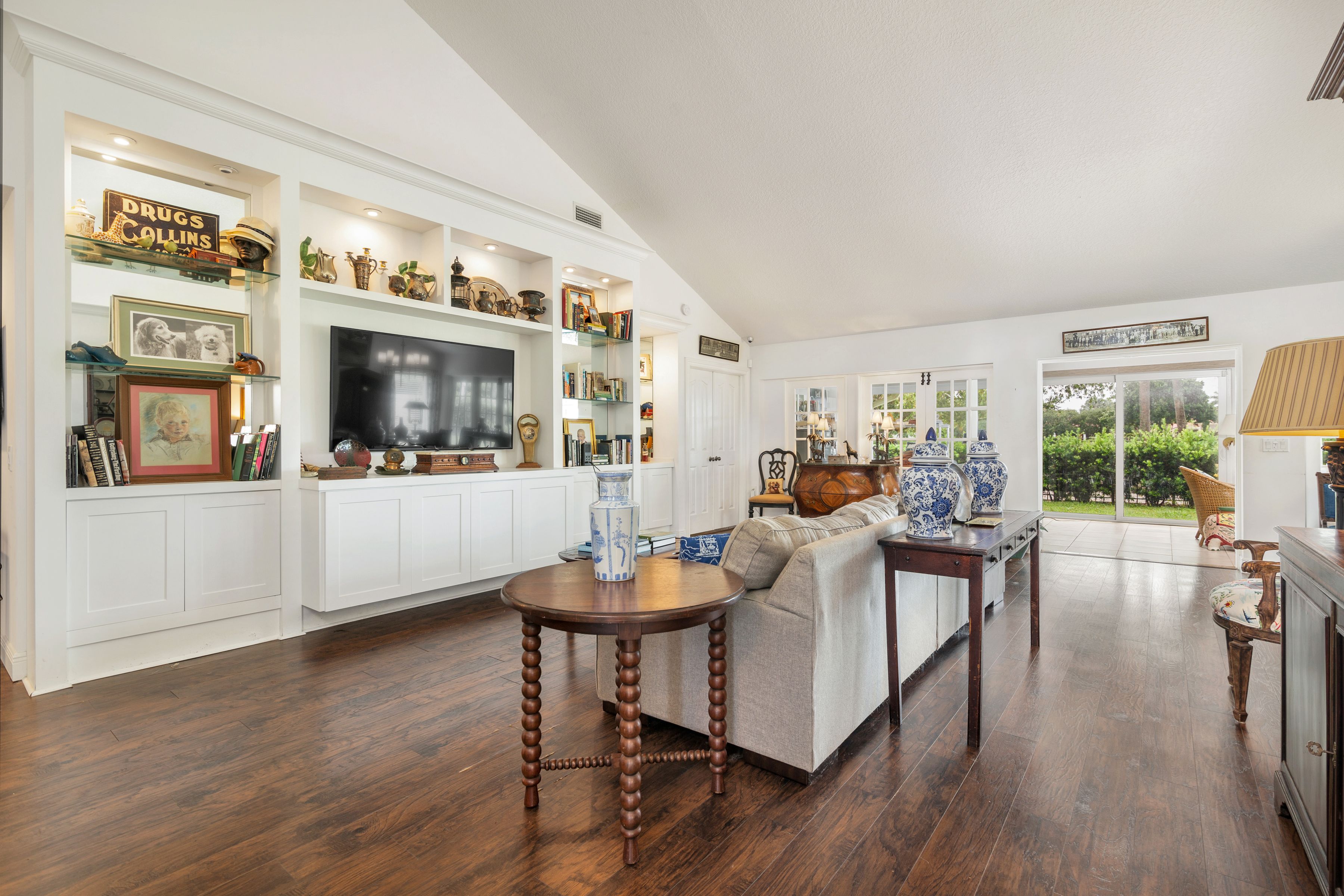  2402 Saratoga Bay Drive - 物件實景